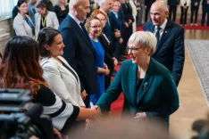 Predsednica republike Nata&scaron;a Pirc Musar je pripravila sprejem za novo vlado in jim ob začetku mandata zaželela uspe&scaron;no delo. / Foto: Bo&scaron;tjan Podlogar/UPRS