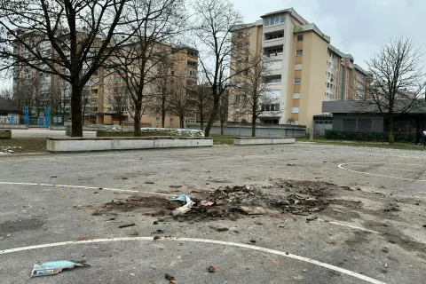 &Scaron;tirje ovadeni zaradi novoletnega vandalizma v Kranju