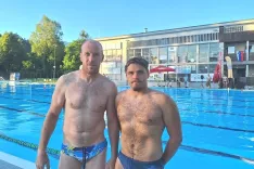 Legenda slovenskega vaterpola Kranjčan Matej Nastran (VD NTS Hanna Koper) in mladi up Maksim Zdravković Gligorovski (Calcit Water Polo Kamnik) / Foto: arhiv Calcit Water Polo Kamni