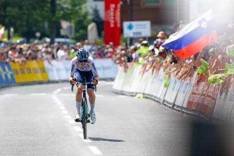 Dirka po Sloveniji 2026 4. etapa: Kranj - Kranjska Gora, cilj etape v centru Kranjske Gore 20. junij 2026na fotografiji Jakob Omrzel slovenski kolesar / Foto: Nik Bertoncelj