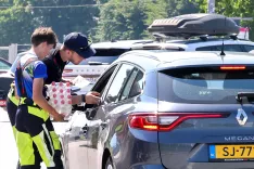 dogodek Zavod Re&scaron;evalni pas Re&scaron;evalni pas re&scaron;uje, hitrost, izvoz iz AC uvoz na počivali&scaron;če Radovljica proti LJ, promet, prikaz re&scaron;evanje, vročina delili vodo voda za &scaron;oferje / Foto: Tina Dokl