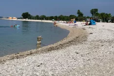Med bolni&scaron;ko v tujino?