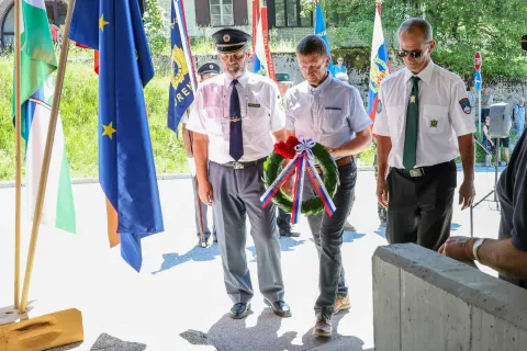 Poklon pogumu in enotnosti