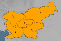 vreme, opozorilo, nevihte, 1. 7. 2026 / Foto: Vir: Arso