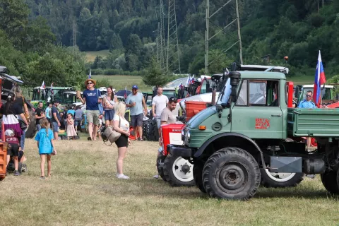 6 Traktor zbor Račeva Žiri / Foto: Tina Dokl