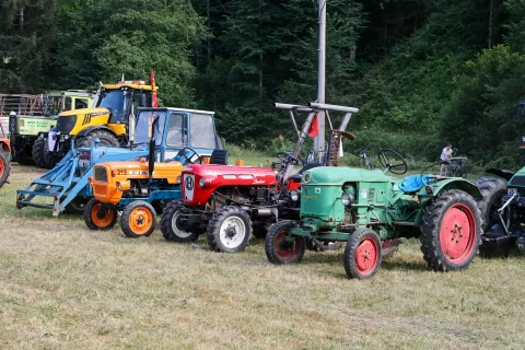6 Traktor zbor Račeva Žiri / Foto: Tina Dokl