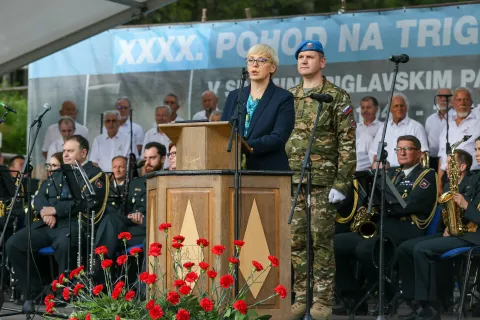Najtežje vrhove dosežemo skupaj