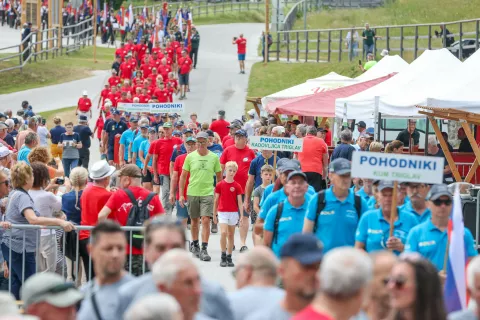 Najtežje vrhove dosežemo skupaj