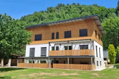 Jesenice z novim vrtcem