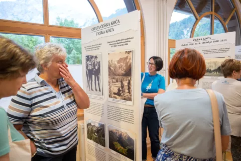 Otvoritev razstave Ladislava Jiraska z naslovom Če&scaron;ka koča in če&scaron;ko-slovensko planinsko sodelovanje / Foto: Primož Pičulin