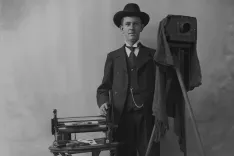 Fotograf, dokumentarni film Peter Naglič / Foto: arhiv Matjaža &Scaron;porarja