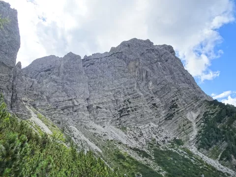 Pogled na na&scaron; vrh s sedla Foran de la Gjaline. / Foto: Jelena Justin