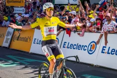 Francija, Gap.19. etapa kolesarske dirke po Franciji med krajema Gap in Alpe d'Huez.Zmagovalec 19. etape kolesarski as Tadej Pogačar. / Foto: Daniel Novakovič/STA