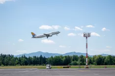 Začetek poletnih čarterskih letov iz letali&scaron;ča Jožeta Pučnika Ljubljana / Foto: Primož Pičulin
