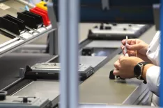 obisk Marko Lotrič predsednik državni svet podjetje Iskra Mehanizmi Intelligent Mechatronics SmartIM pametna tovarna industrijska cona letali&scaron;če Brnik proizvodnja delavci gospodarstvo / Foto: Gorazd Kavčič