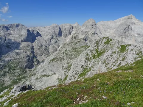 Razgled z Mi&scaron;elj vrha proti zahodu, v smeri Mi&scaron;elj Konca, Kanjavca in Hribaric Foto: Jelena Justin / Foto: Jelena Justin