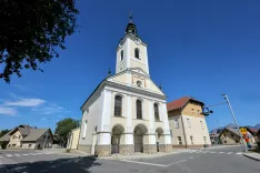 Podružnična cerkev sv. Jerneja iz leta 1862 Voklo občina &Scaron;enčur / Foto: Tina Dokl