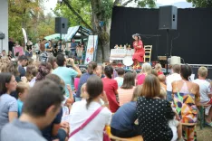 Otro&scaron;ki oder, Kamfest 2026Mateja Fi, predstava Kovčekteta na obisku / Foto: Ale&scaron; Senožetnik