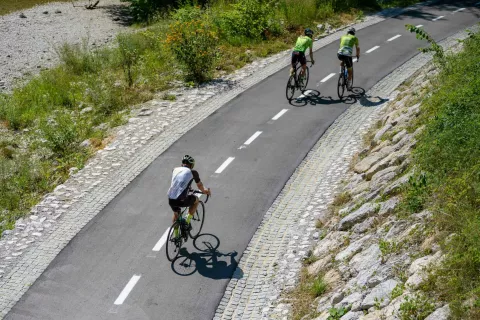 Zapora odseka kolesarske povezave v Bohinju