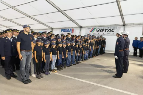 Novo gasilsko vozilo in prizidek