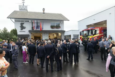 Novo gasilsko vozilo in prizidek