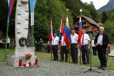 Preteklost opomin sedanjosti