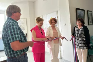 Juditino galerijo sta odprli Lidija Pretnar Pristov (desno) in Zvonka Zupanič Slavec / Foto:   
