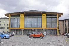 dela arhitekta arhitekt Edvard Ravnik v MO Kranj občina sejne dvorane / Foto: Tina Dokl
