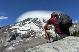 Vulkan, po katerem so poimenovali narodni park Mount Raineer. / Foto: Rok Logar
