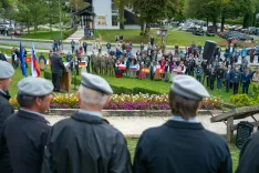 Otvoritvena slovesnost jubilejni 40. kongres Mednarodne federacije voja&scaron;kih gornikov IFMSSpomenik &scaron;tirim srčnim možem, Ribčev Laz, Bohinj, 30. september 2026 / Foto: Nik Bertoncelj