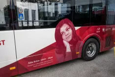 Predaja treh novih električnih avtobusov YUTONG E9 in novega Kranvaja v Kranju / Foto: Primož Pičulin