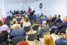 Konferenca in podelitev nagrad Zlati kamen 2026 / Foto: Primož Pičulin