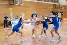 Ko&scaron;arkarice začele sezono