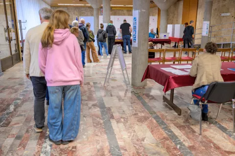 Gasovanje na enem zakonodajnem in treh posvetovalnih referendumih 2026 / Foto: Primož Pičulin