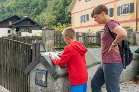 odprtje tematske poti S punčko Lučko in &scaron;kratom Vigenjcem po Železnikih / Foto: Simon Benedičič