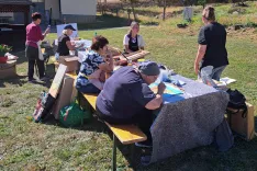 Udeleženke ex-tempora v polnem delavnem zanosu. / Foto: osevni arhiv