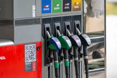Bencinski servis Petrol avtocesta Hru&scaron;ica Jesenice smer Karavanke (AUT) / Foto: Nik Bertoncelj