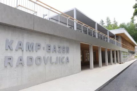 odprtje obnova bazen Radovljica kopanje turisti / Foto: Gorazd Kavčič