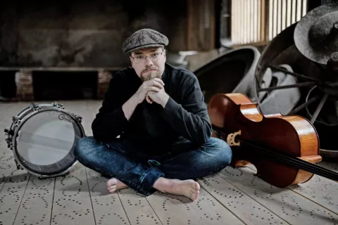 Kristijan Krajnčan med svojima najljub&scaron;ima instrumentoma / Foto: Ur&scaron;ka Lukovnjak / Foto: 