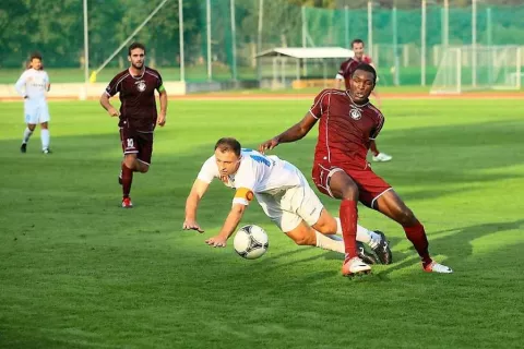 Nogometaši Triglava so se dobro upirali Celjanom ter zasluženo osvojili točko. / Foto: Matic Zorman