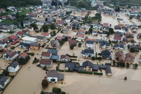 Bosna in Hercegovina, Kiseljak.Poplavljeno mesto Kiseljak. / Foto: Fena/sta