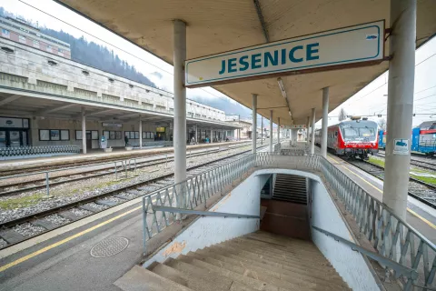 Železniška postaja Jesenice / Foto: Nik Bertoncelj