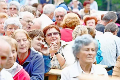 Upokojitev v letu 2024 bo ugodnejša kot v letu 2025 najmanj za tri odstotke, realno pa za dobre štiri odstotke. / Foto: Gorazd Kavčič