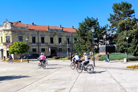 Negotin, spomenik Hajduk Veljka / Foto: Slavko Zupanc