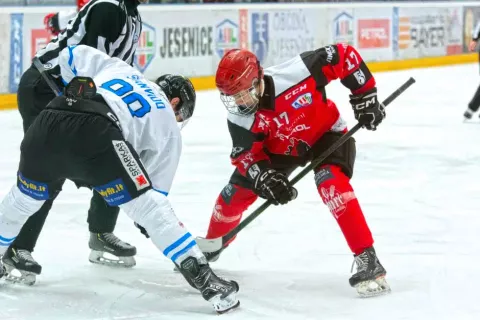 Železarji so doma ugnali ekipo Wipptal Broncos s 5:2. / Foto: Spletna Stran Hdd Jesenice