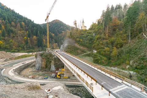 Nova cesta v območju načrtovanega zadrževalnika vode pod Sušo / Foto: Simon Benedičič