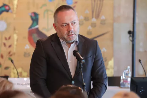 Minister Danijel Be&scaron;ič Loredan je podpisal odstopno izjavo, ki mu jo je v podpis ponudil premier Robert Golob. / Foto: Tina Dokl