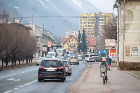 Jesenice:: delež tujcev v občini je nad slovenskim povprečjem. / Foto: Nik Bertoncelj