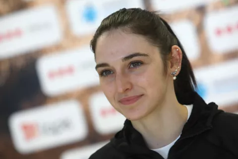 novinarska konferenca tiskovka plezalci in plezalke pred SP svetovno prvenstvo Bern Švica / Foto: Gorazd Kavčič