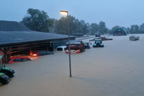 Pogled na dvorišče Jamškove kmetije v Mostah pri Komendi / Foto: Foto: Arhiv Družine Jamšek